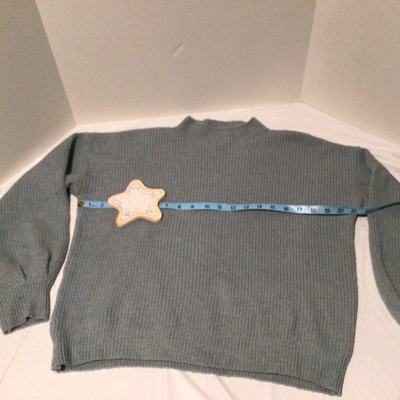 Pink Rose soft green mock neck sweater, size M - Picture 4 of 4